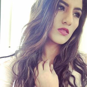 Meet your Posher, Clara